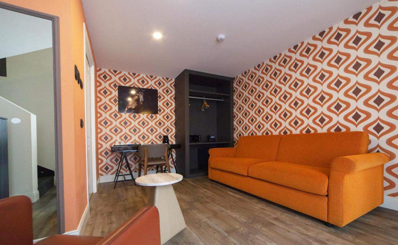 Hotel Al Campanile - Luxury Suites & Apartments Baveno Bagian luar foto